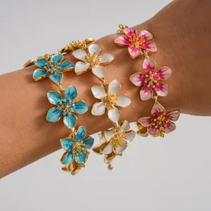 Sweet European Style Alloy Enamel Flower Link Bracelet For Women Fashion Elegant Floral Splicing Jewelry Charm Bangle Gift