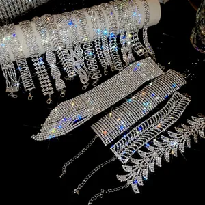 Elegante conjunto de joyas pulsera y gargantilla de diamantes de imitación plata