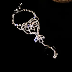 Pulsera de mano con anillo de diamantes de imitación, patrones huecos para mujer