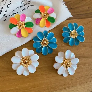 Western Style Enamel Flower Stud Earrings For Women Elegant Gold Alloy Rhinestone Floral Earrings Fashion Jewelry Gift