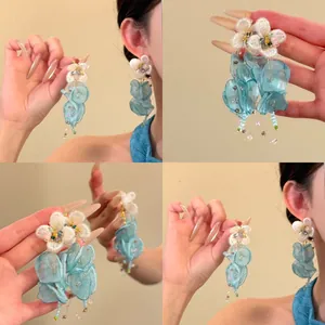 Sweet Chiffon Flower Tassel Stud Earrings For Women Niche Design Light Luxury Alloy Glass Bead Long Fringe Earrings Silver Post Jewelry