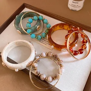 Vintage Palace Style Resin Marble Bangle Bracelet Set With Shell Artificial Pearl Gold Plated Retro Palace Jewelry For Women