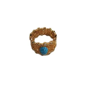 Vintage Gold-Spitzenring, offen, mit ovalem Türkis-Resin-Stein und Zirkonia-Besatz.
