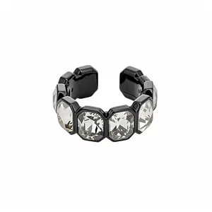 Anello aperto vintage stile dark con cristalli esagonali, gioielli di moda chic