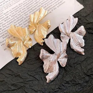 Orecchini a Bottone Texturizzati Geometrici Irregolari per Donna Orecchini in Lega Leggeri di Lusso Statement con Perno in Argento Oro Argento Gioielli Regalo