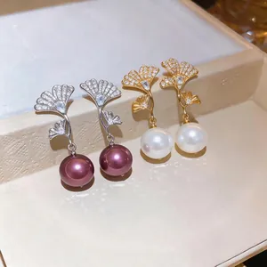 Elegantes pendientes de hoja de ginkgo de estilo francés con circón y perlas redondas