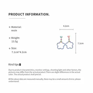 Detailed size and material information for the dopamine style flower stud earrings.