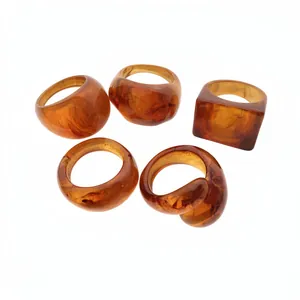 Set of 5 minimalist marbled amber resin chunky rings in a vintage tortoiseshell style design