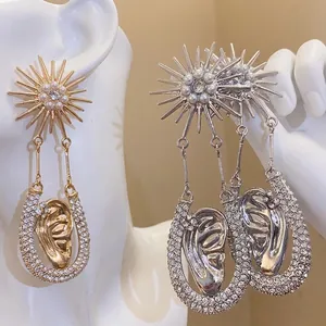 Orecchini Pendenti a Forma di Sole in Lega Europea Esagerati Con Strass e Perle Artificiali Per Gioielli Donna