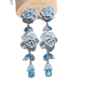 Eleganti orecchini pendenti a rosa blu in argento S925 con strass e pietre a goccia