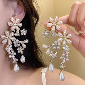 Vintage Gold Tone Copper Artificial Pearl Floral Drop Earrings With Rhinestones And Silver Earring Post For Women Jewelry