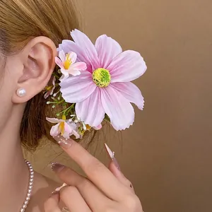 Barrette à cheveux fleur en tissu de style forêt et accessoire de clip pour femmes