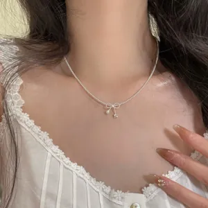 Elegante Schleife Künstliche Perle Halskette Für Damen Legierung Zirkonia Eingelegt Schlüsselbeinkette Schmuck Geschenk