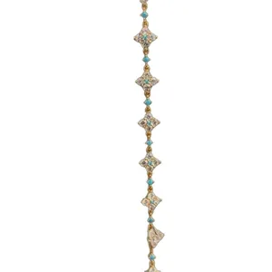 Exquisite 18k gold-plated clover flower bracelet with sparkling zircons for women