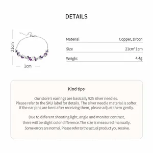 Vue détaillée du bracelet géométrique en zircon violet avec les spécifications du produit.