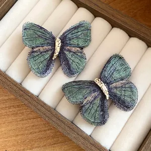 Vintage knitted butterfly duckbill hair clips with elegant embroidery for women