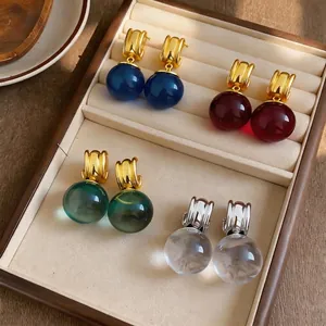 Vintage hars bol hangende oorbellen in meerdere kleuren voor elegante dames sieradencollectie