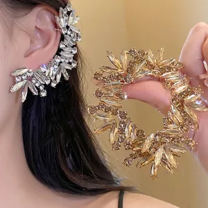 Πολυτελή Ακανόνιστα Σκουλαρίκια Ear Cuff από Κράμα Με Λαμπερά Στρας Κοσμήματα Με Ασημένια Καρφίτσα για Γυναίκες Συμπόσιο