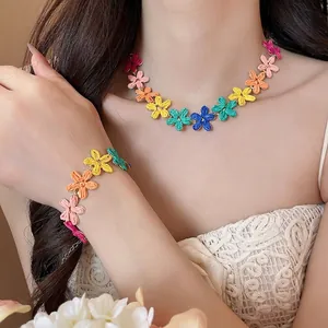 Set Collana e Bracciale con Fiori in Rafia Colorati Dopamina Estiva Fatti a Mano per Donna Accessori Gioielli da Vacanza Festa