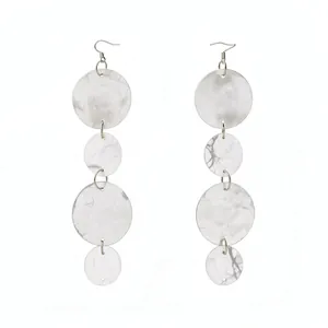 Eleganti orecchini pendenti in argento con dischi circolari in conchiglia e ganci a amo