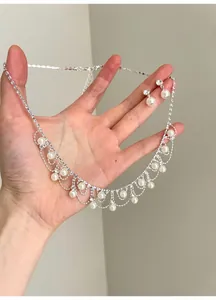 Vintage-Perlen- und Strass-Halsketten- und Ohrring-Set für elegante Abendkleider