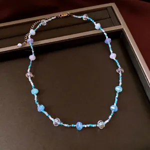 Collier coloré de perles en verre pour femmes avec des perles facettées pastel