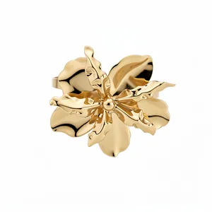 Elegant gold-tone metallic blooming flower open ring with vintage oversized design