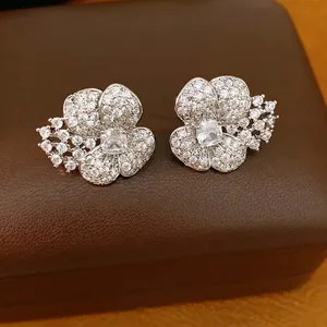 Fashionable Zirconia Flower Stud Earrings For Women Copper Silver Earring Post Luxurious Inlaid Pendant Jewelry For Wedding
