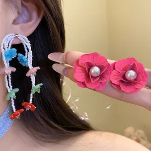 Women Sweet Vacation Style Flower Stud Earrings Beaded Tassel Floral Drop Earrings Artificial Pearl Spray Painted Iron Metal Silver Earring Post