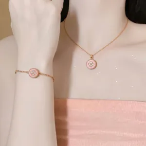 Set di Gioielli Collana e Bracciale in Rame Placcato Oro 18K con Zirconia Ciondolo Rotondo a Fiore in Smalto Rosa Moda Coreana Donna