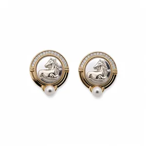 Boucles d'oreilles vintage en zircon avec tête de cheval et perle élégante