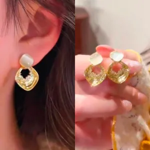 French Elegant Gold Diamond Shaped Stud Earrings For Women Cat's Eye Stone Zirconia Inlaid Alloy Jewelry With 925 Sterling Silver Earring Post