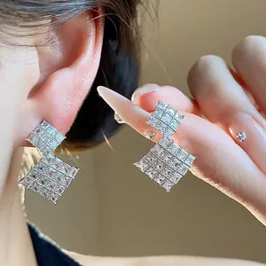 Orecchini a Bottone a Rombo in Zirconia Con Perno in Argento Sterling 925 Rame Intarsiato Lusso Leggero Squisiti Gioielli per Donna Accessorio Moda