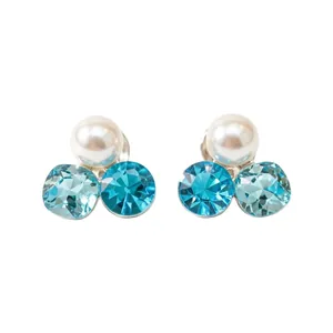 Elegant blue crystal and pearl ear clips for non-pierced ears in a shiny silver finish.