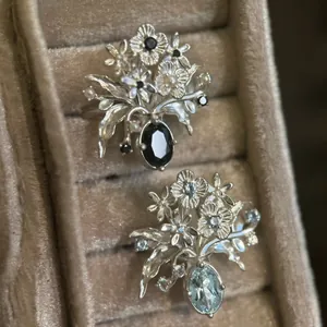 Sweet Floral Vase Adjustable Open Ring For Women Copper Inlaid Zirconia Silver Color Elegant Fashion Commute Finger Jewelry
