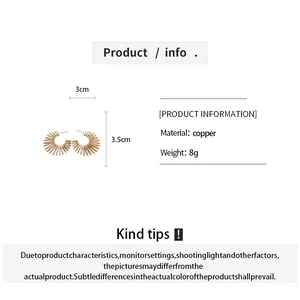 Detailed info of vintage gold-tone C-shaped earrings made of copper, weight 8g