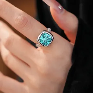 Anello da Donna in Zirconia Quadrata Geometrica con Intarsio in Rame Semplice di Moda Premium Anello Aperto Regolabile Gioielli