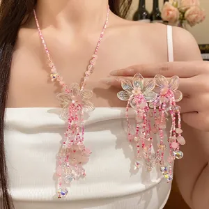 Set di Collana e Orecchini con Nappa di Perline e Fiori in Vetro Iridescente Rosa Fresco in Resina e Pietra Gioielli Resort Donna
