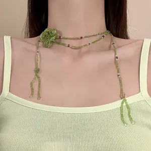 Collana con Pendente a Fiore in Vetro Verde e Cristallo in Stile Vacanza per Donna Moda Fresca con Nappine Catena Lunga Gioielli Regalo Accessorio
