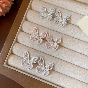 Squisiti Orecchini a Bottone Farfalla Traforata Con Perno in Argento Sterling 925 Zirconia Intarsiata Gioielli per Donna