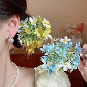 Spring Fabric Flower Hair Clip For Women Exquisite Duckbill Clip Resort Style Floral Headwear Sweet Hair Accessories Gift