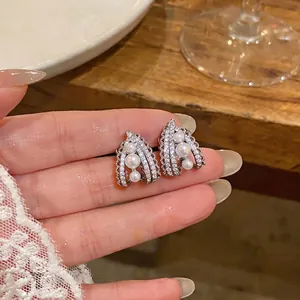 French Vintage Palace Style Copper Zirconia Inlaid Artificial Pearl Water Drop Clip-on Earrings For Women Non-Pierced Luxury Jewelry
