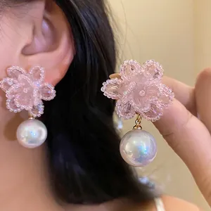 Orecchini a Bottone a Fiore Fatti a Mano Perline di Vetro Rosa Con Perla Artificiale Iridescente Perno in Argento Donna Gioielli