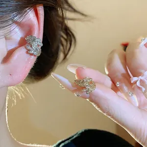 Elegante Ear Cuff a Forma di Spiga di Grano con Zirconi per Donna Senza Buco Minimalista in Rame Placcato Oro Argento Clip per Ossa dell'Orecchio Gioielli