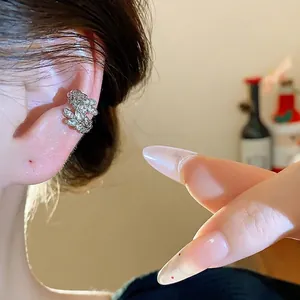 Earcuff spiga di grano argento con zirconi luccicanti per orecchie senza buco, alla moda
