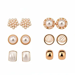 Elegante set de 6 pares de pendientes geométricos de oro y perlas de resina