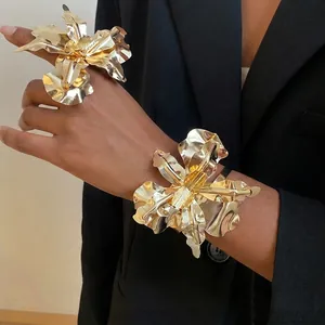 Statement gold metal flower open ring and cuff bracelet set for stylish women jewelry
