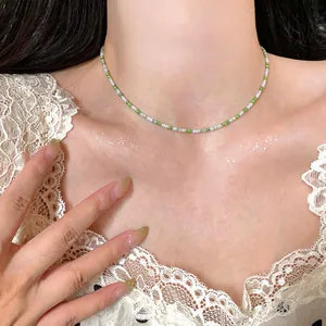 Fresh green glass bead choker necklace for women with lace top