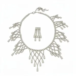 Elegant silver-tone rhinestone necklace and earring jewelry set for luxury fashion