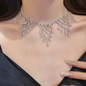 Exaggerated luxury silver rhinestone fringe choker necklace for elegant party wear
